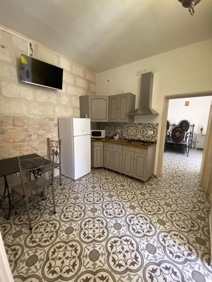 Fiori Catene Tra Le Torri Конверсано Экстерьер фото