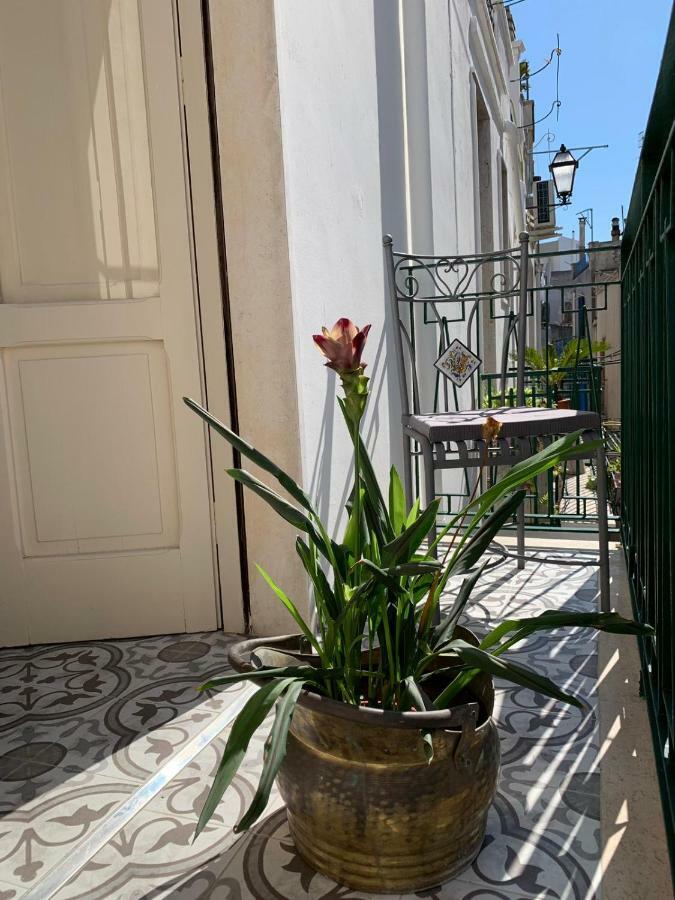 Fiori Catene Tra Le Torri Конверсано Экстерьер фото